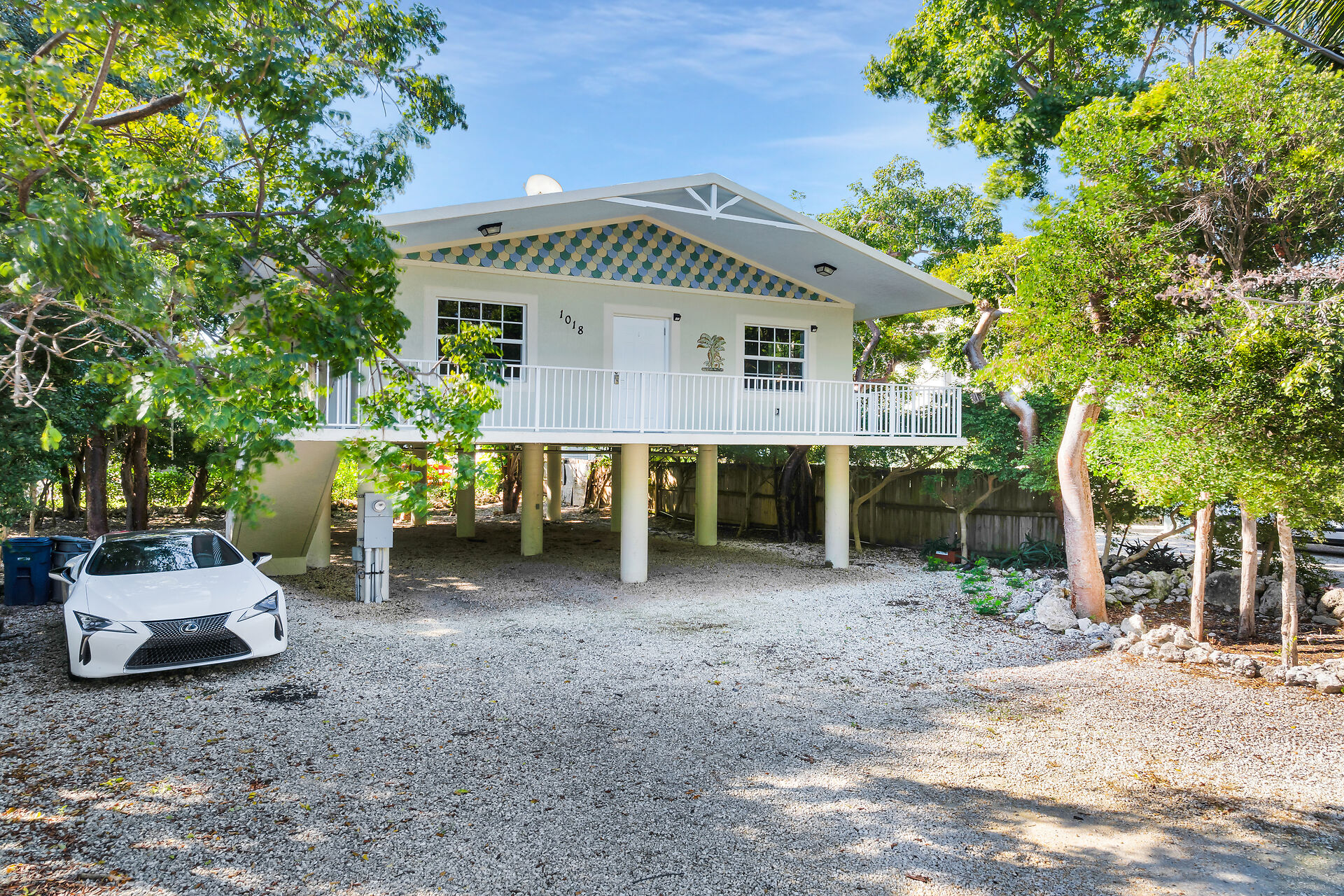 Virtual tour of 1018 Snapper Ln, Key Largo, Florida, 33037