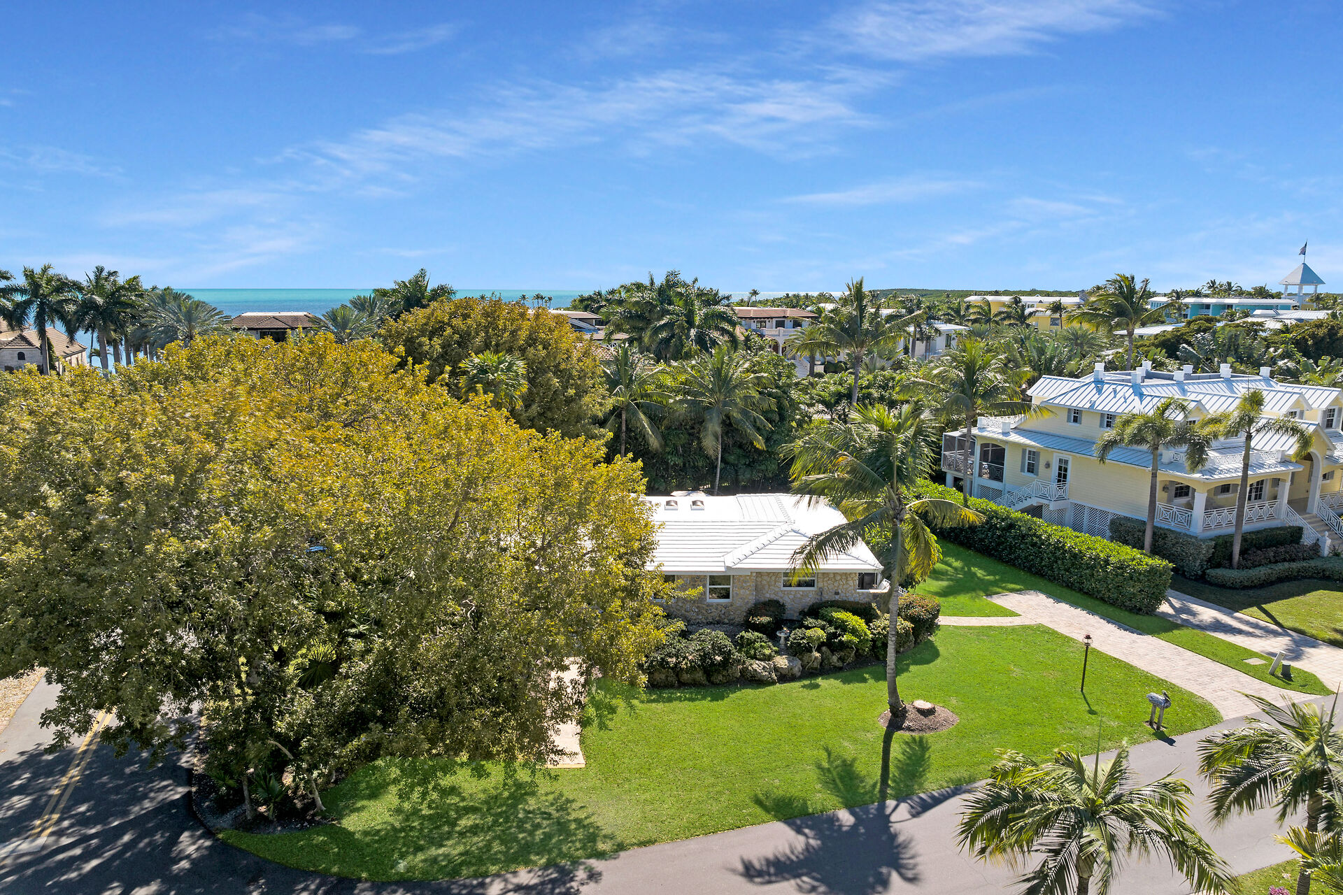 Virtual tour of 308 Carysfort Rd, Key Largo, Florida, 33037