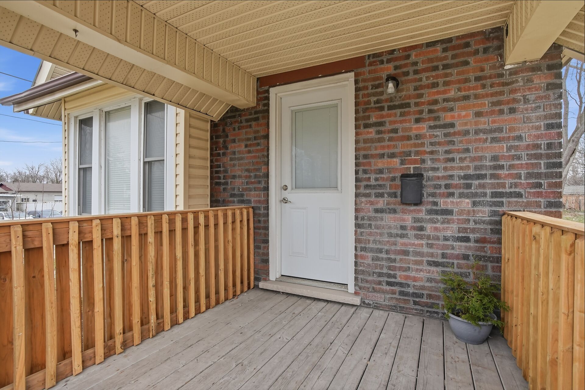 Virtual tour of 178 Thompson Road, London, Ontario, N5Z 2Y8