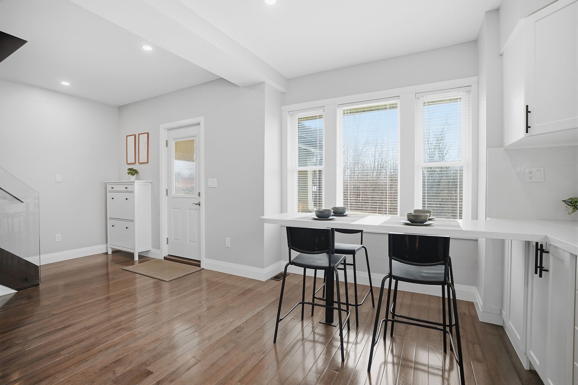 Virtual tour of 178 Thompson Road, London, Ontario, N5Z 2Y8