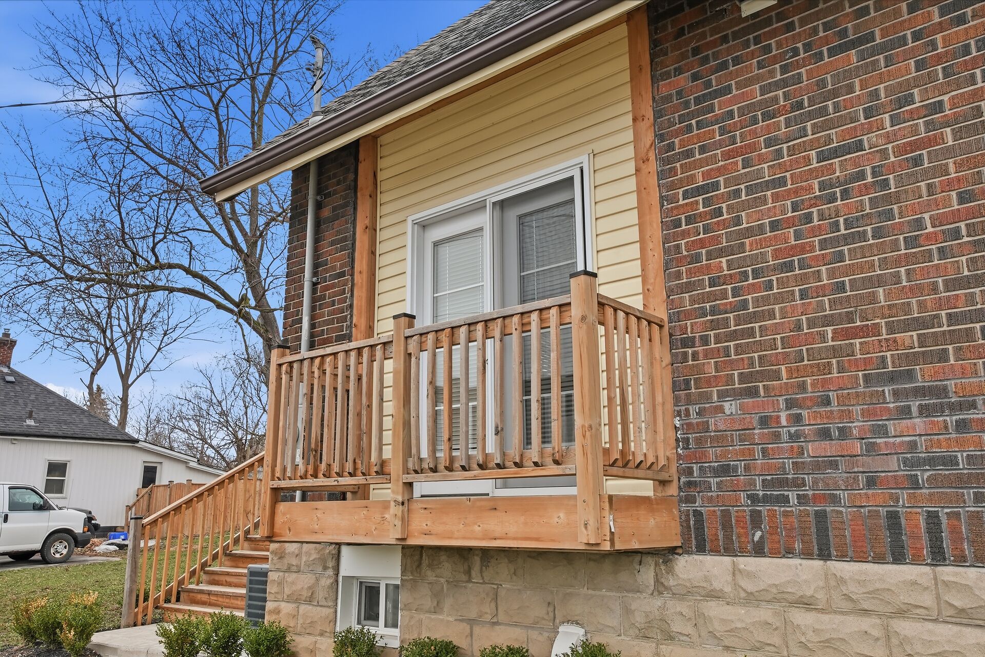 Virtual tour of 178 Thompson Road, London, Ontario, N5Z 2Y8