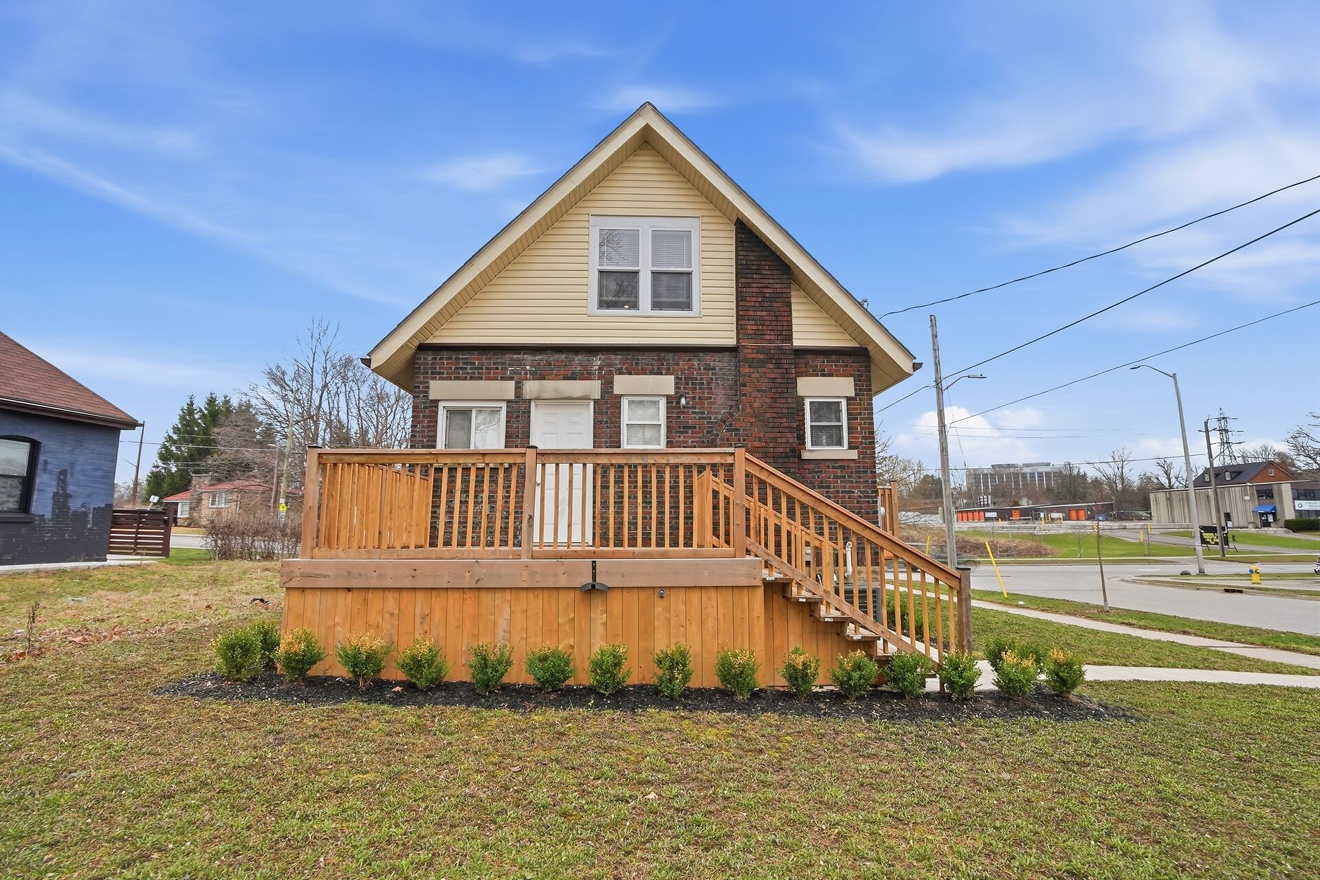 Virtual tour of 178 Thompson Road, London, Ontario, N5Z 2Y8